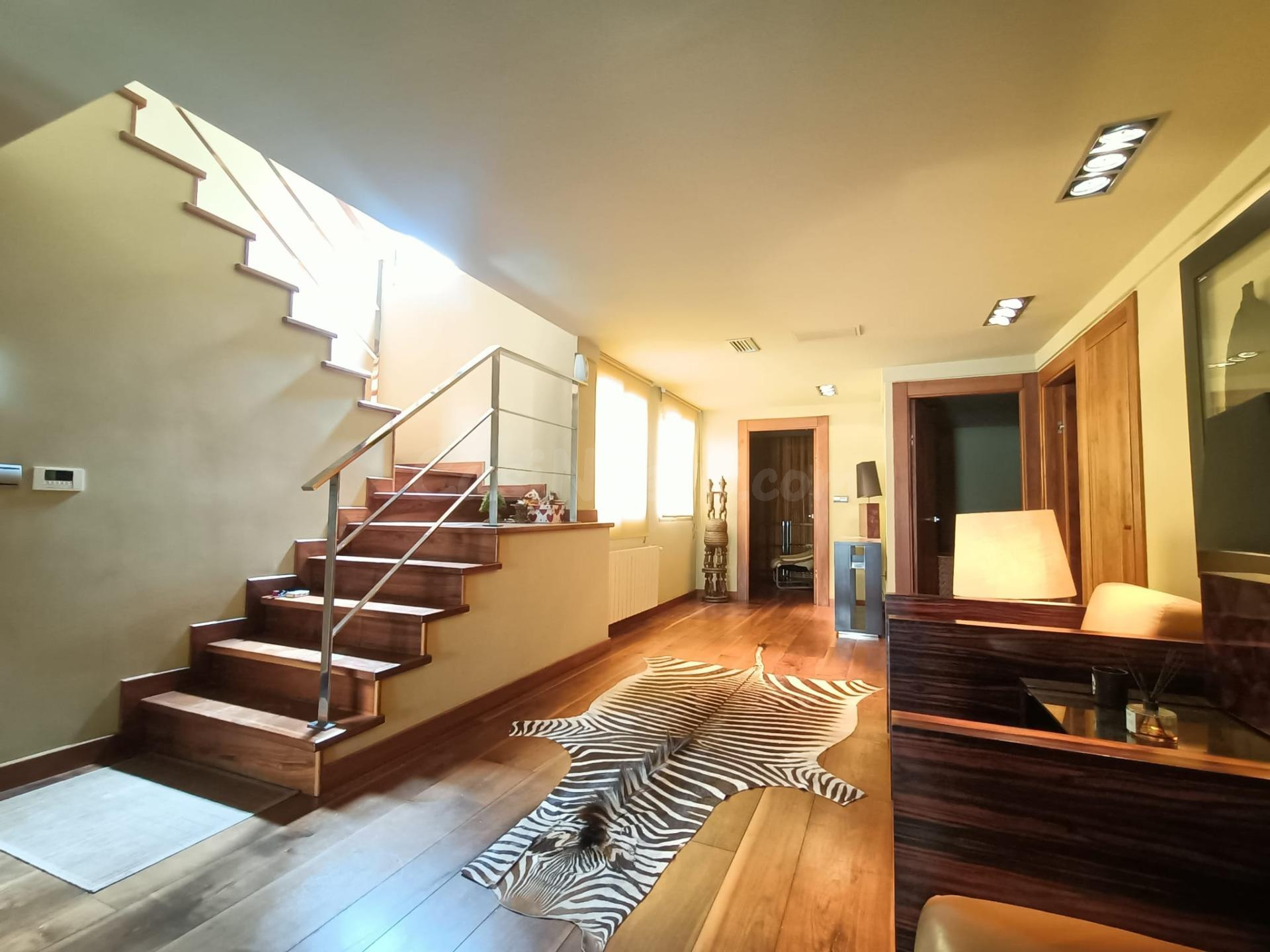 Piso 4 habitaciones 166m² en alquiler - Centro