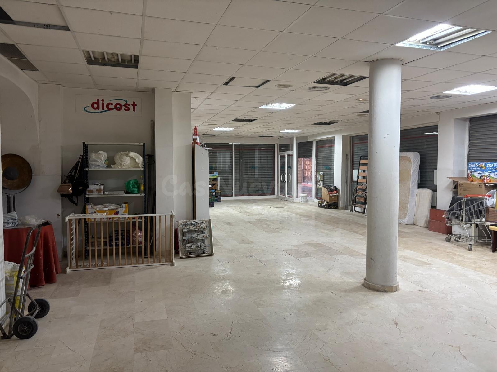 Local comercial 3 habitaciones 222m² en alquiler - Raval - P - foto 4