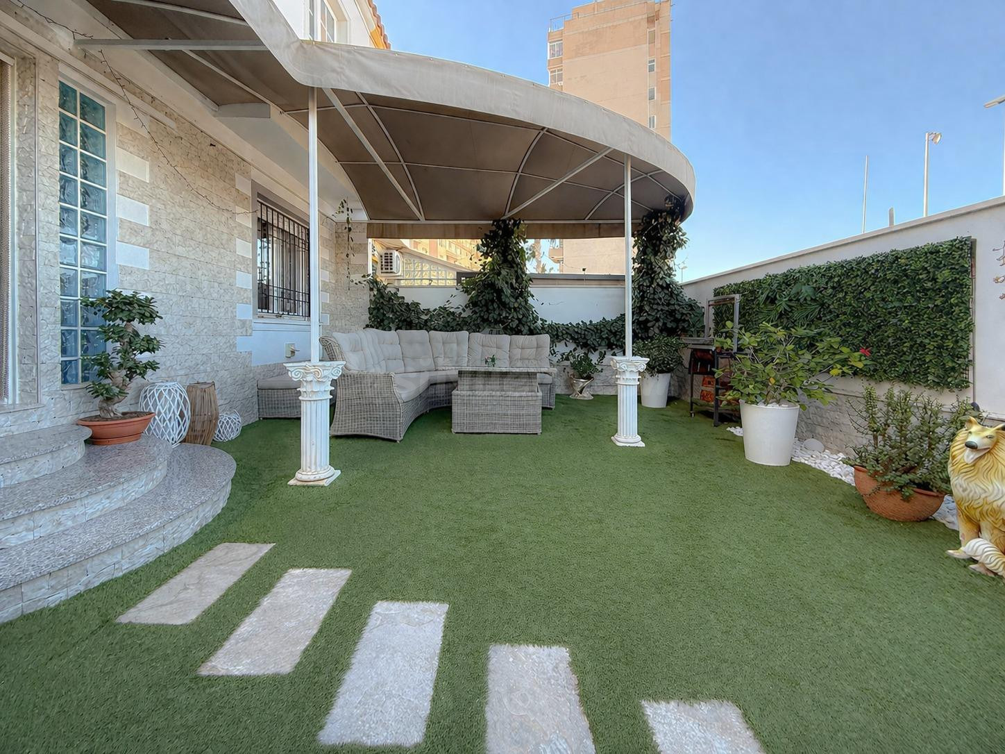 Increíble chalet pareado con diseño vanguardista en Aguas Nu - foto 2