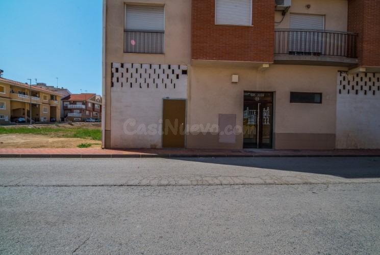 Local en bruto en calle Las Viñas