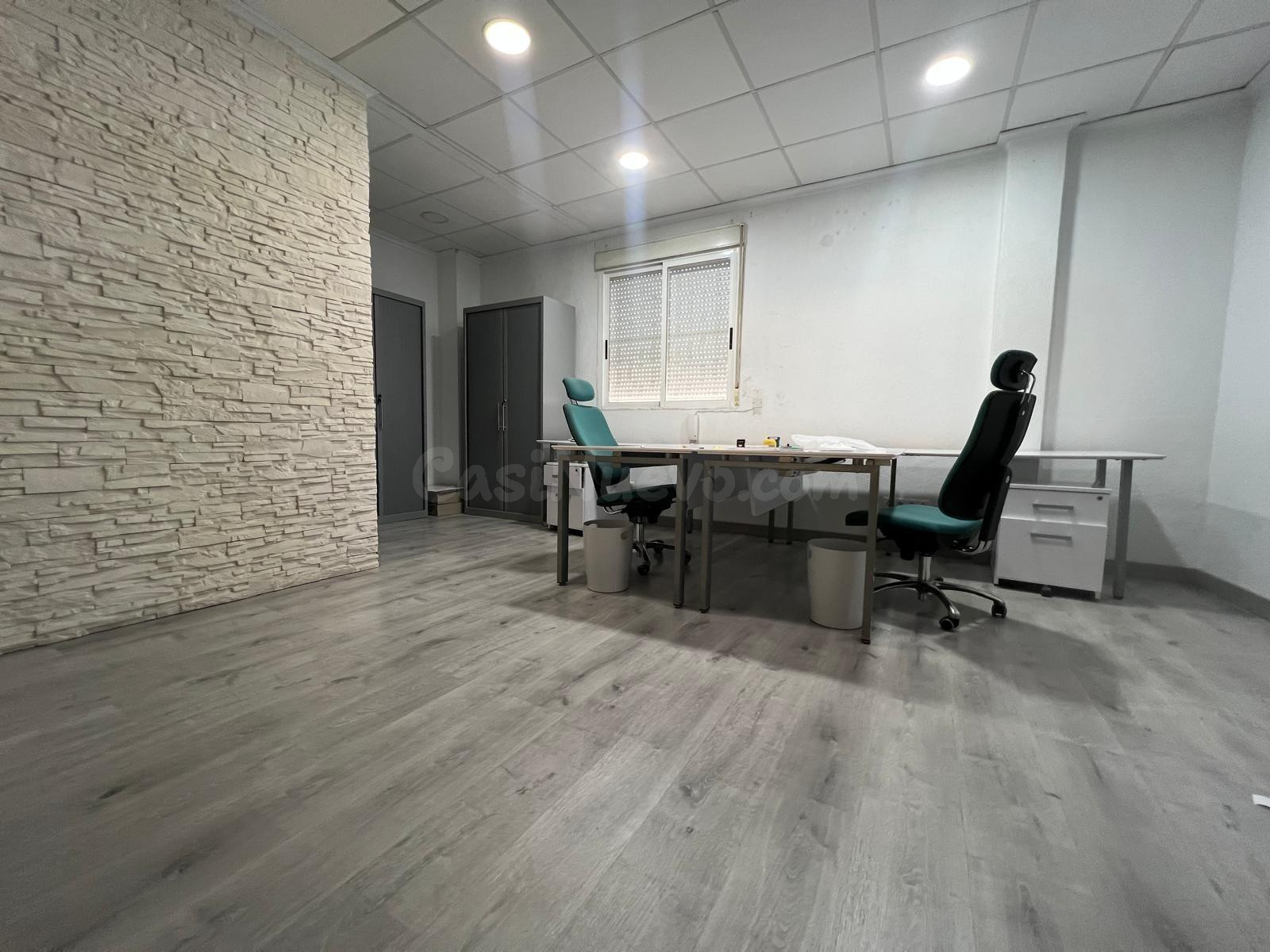 Nave industrial 1807m² en alquiler - Maitino