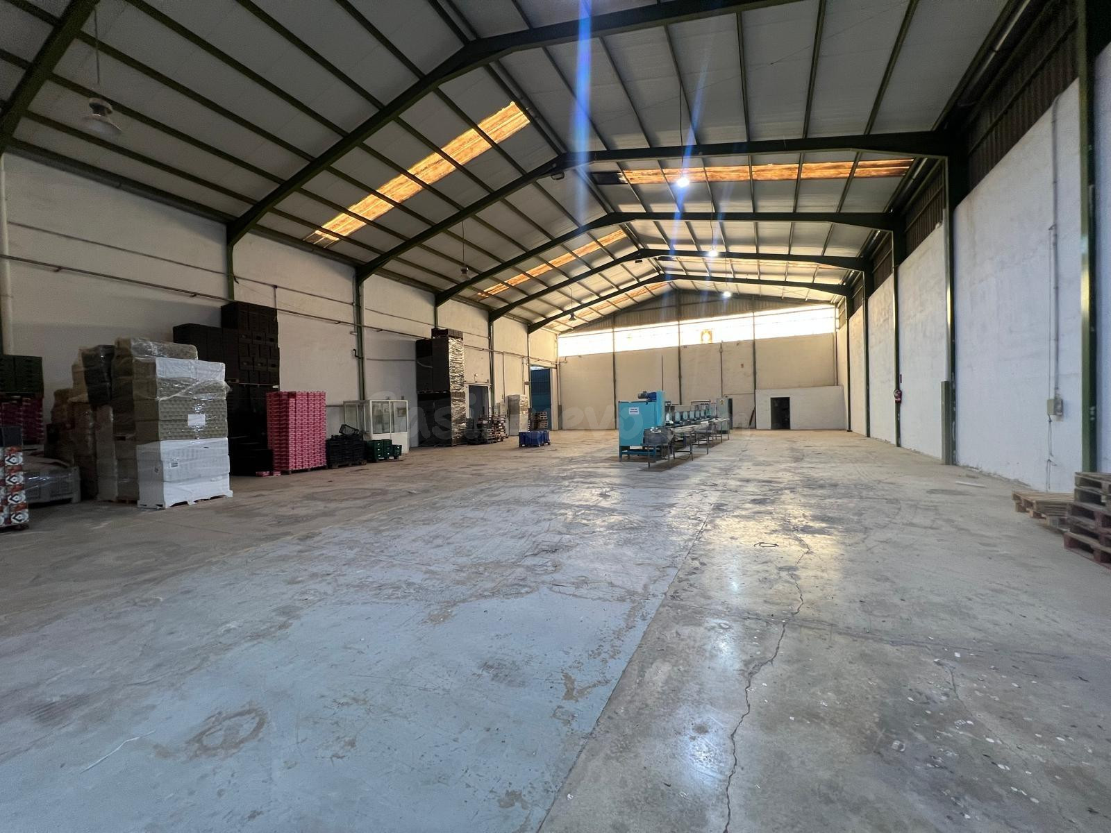 Nave industrial 1807m² en alquiler - Maitino - foto 2