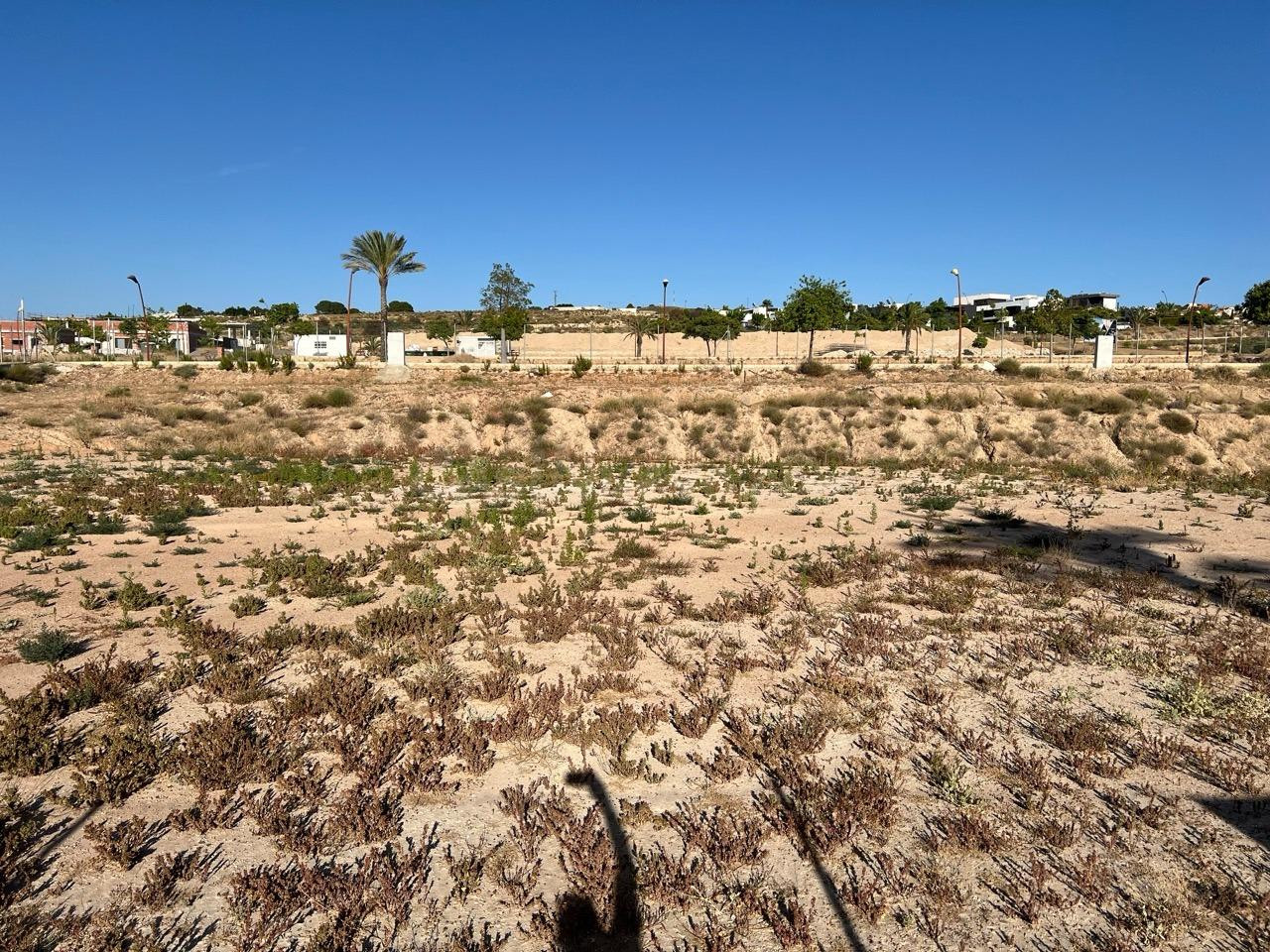 La Quinta: parcela urbana con todo preparado para construir - foto 3