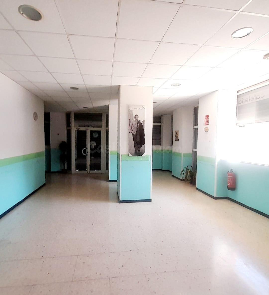 Local comercial 130m² en venta - Altabix - foto 2