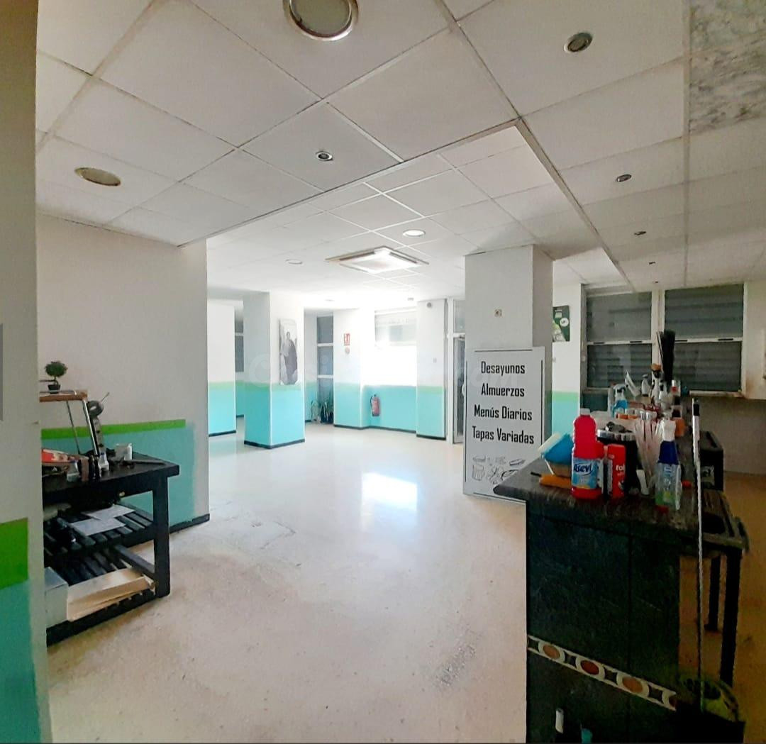 Local comercial 130m² en venta - Altabix - foto 3