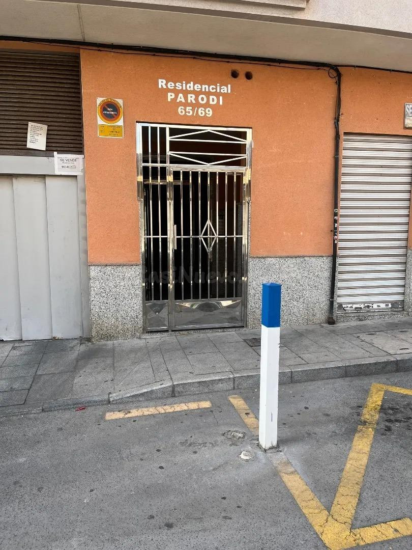 Amplio apartamento de 2 dormitorios en el centro de Torrevie - foto 4