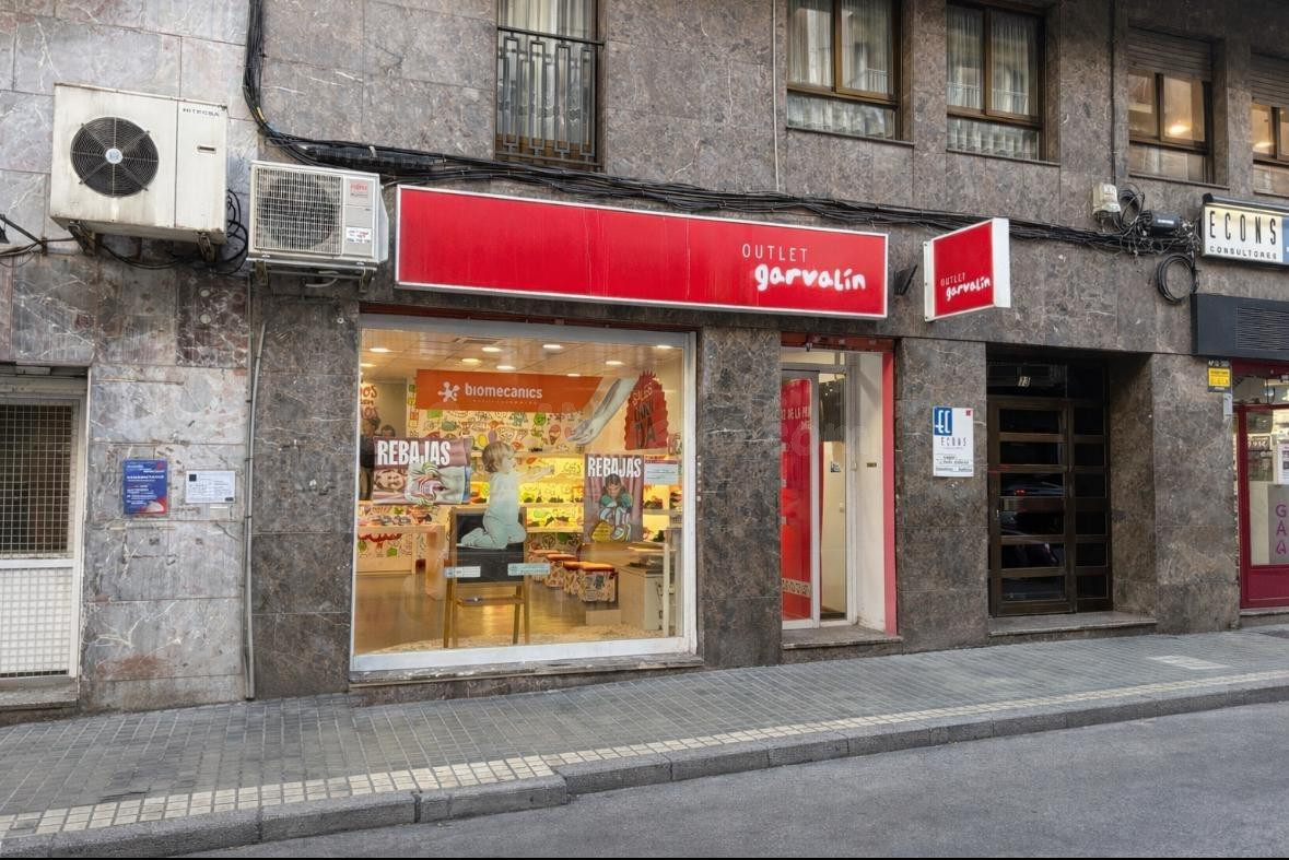 Local comercial 160m² en alquiler - Pont Nou-Corazón de Jesú