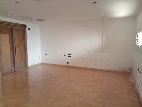Chalet con piscina en la Urbanización la Tejera - foto 5