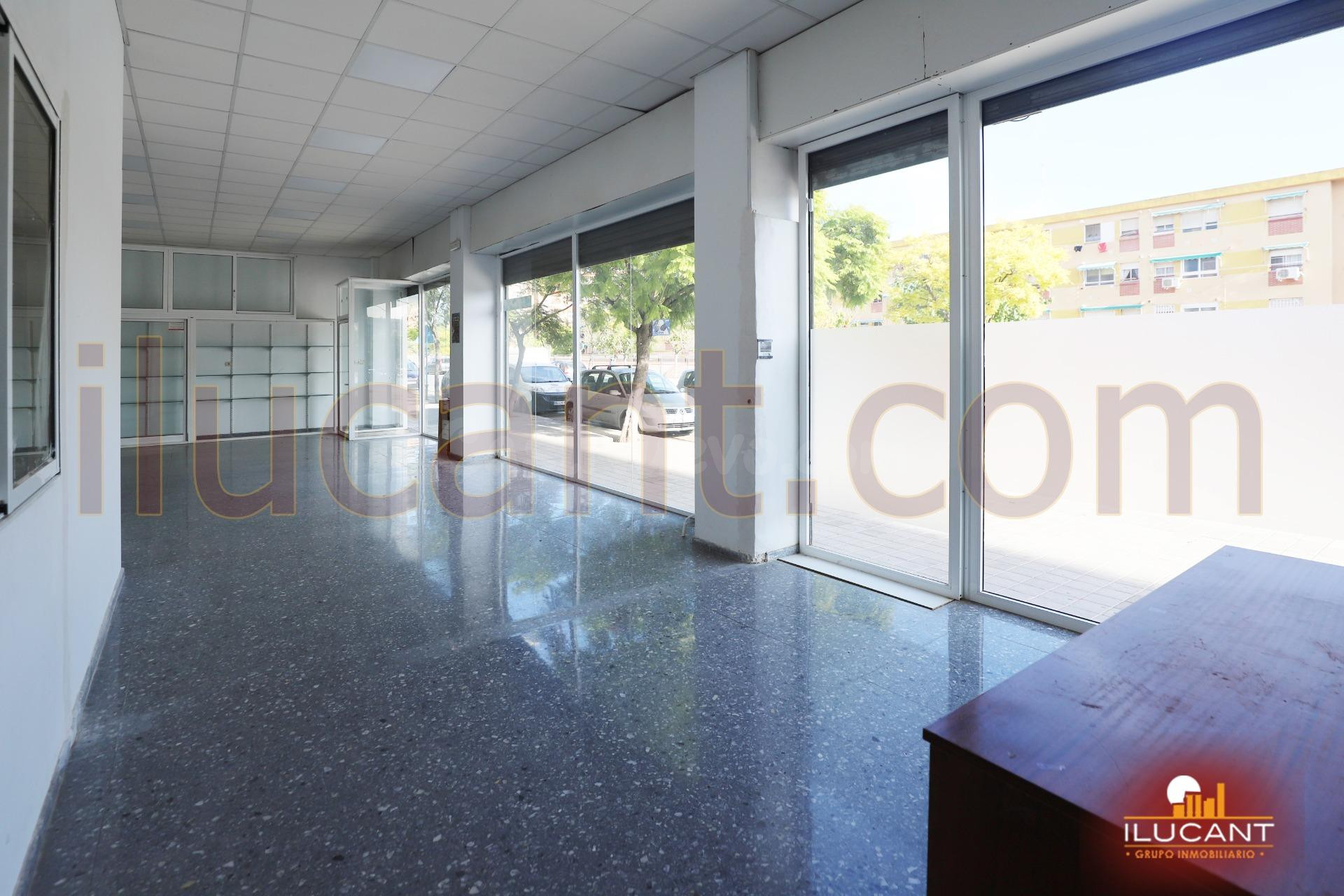 Local comercial 95m² en venta - Tómbola - Rabasa - foto 2