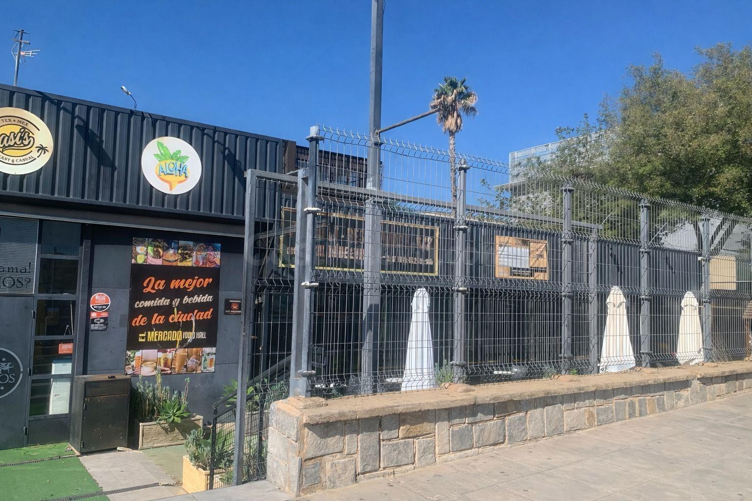 Local comercial 300m² en alquiler - Peña las Aguilas
