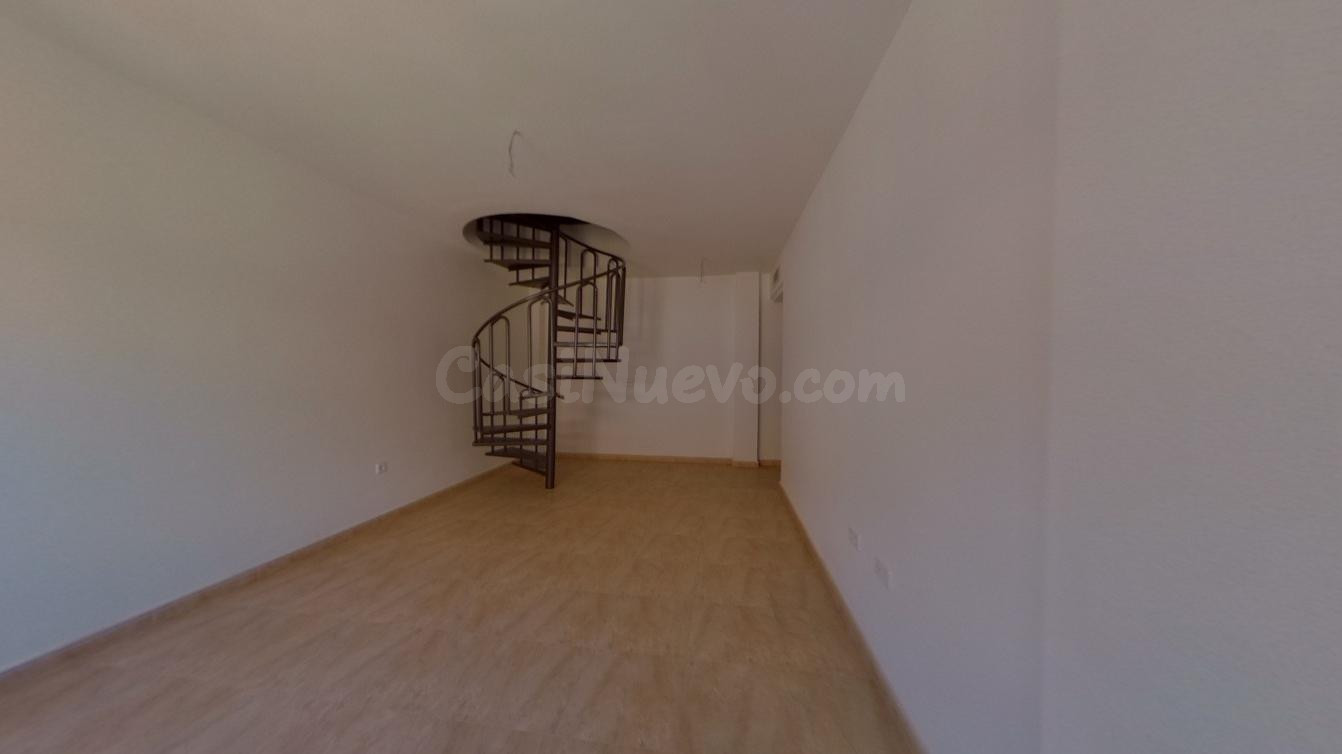 Estupendo piso junto a la Rambla - foto 4