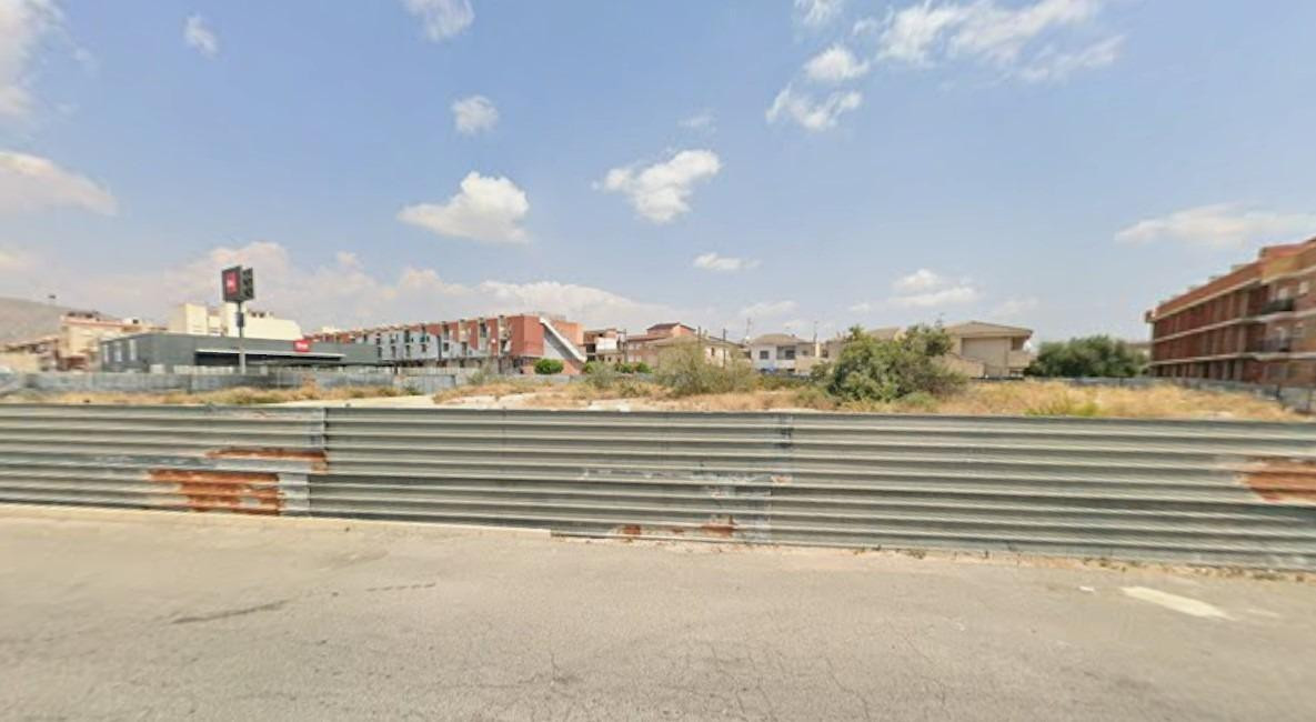 Solar urbano para promoción residencial en Fortuna - foto 4