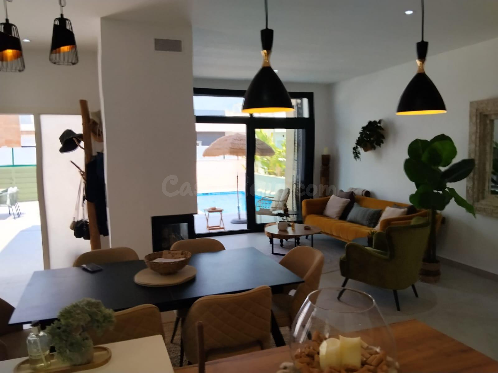Villa Independiente con Piscina: 3 Suites + Chimenea - foto 5