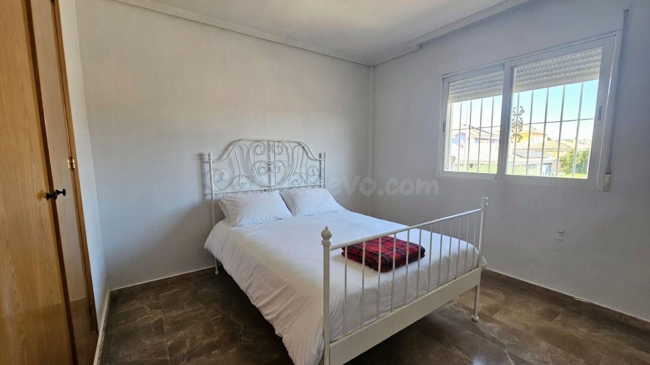 ALQUILER DE CHALET INDEPENDIENTE EN LOS OLIVOS - foto 4