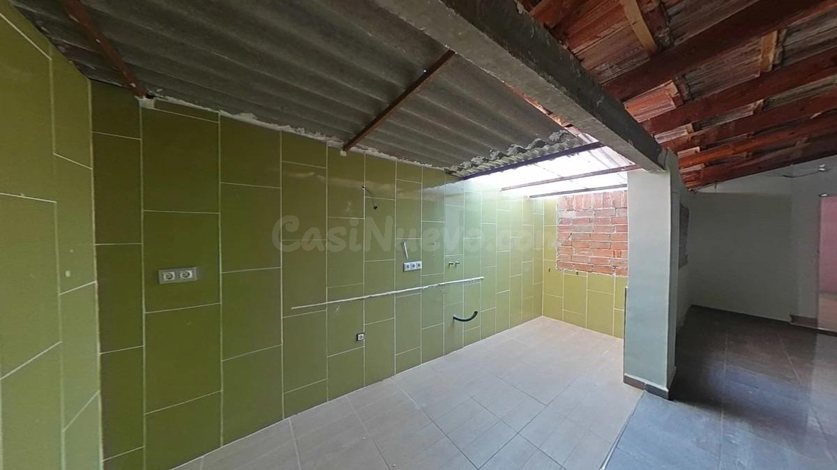 Chalet adosado en venta en calle Pasos - foto 3