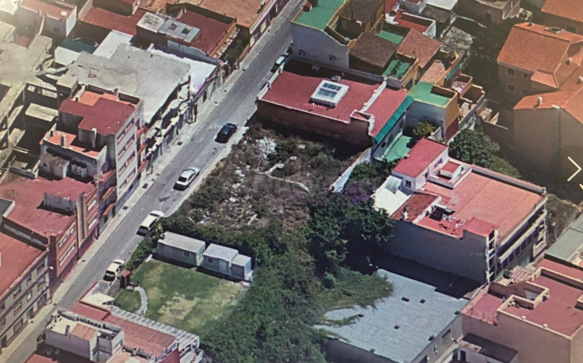 Terreno urbano para construir en venta en c. alexander hende - foto 3