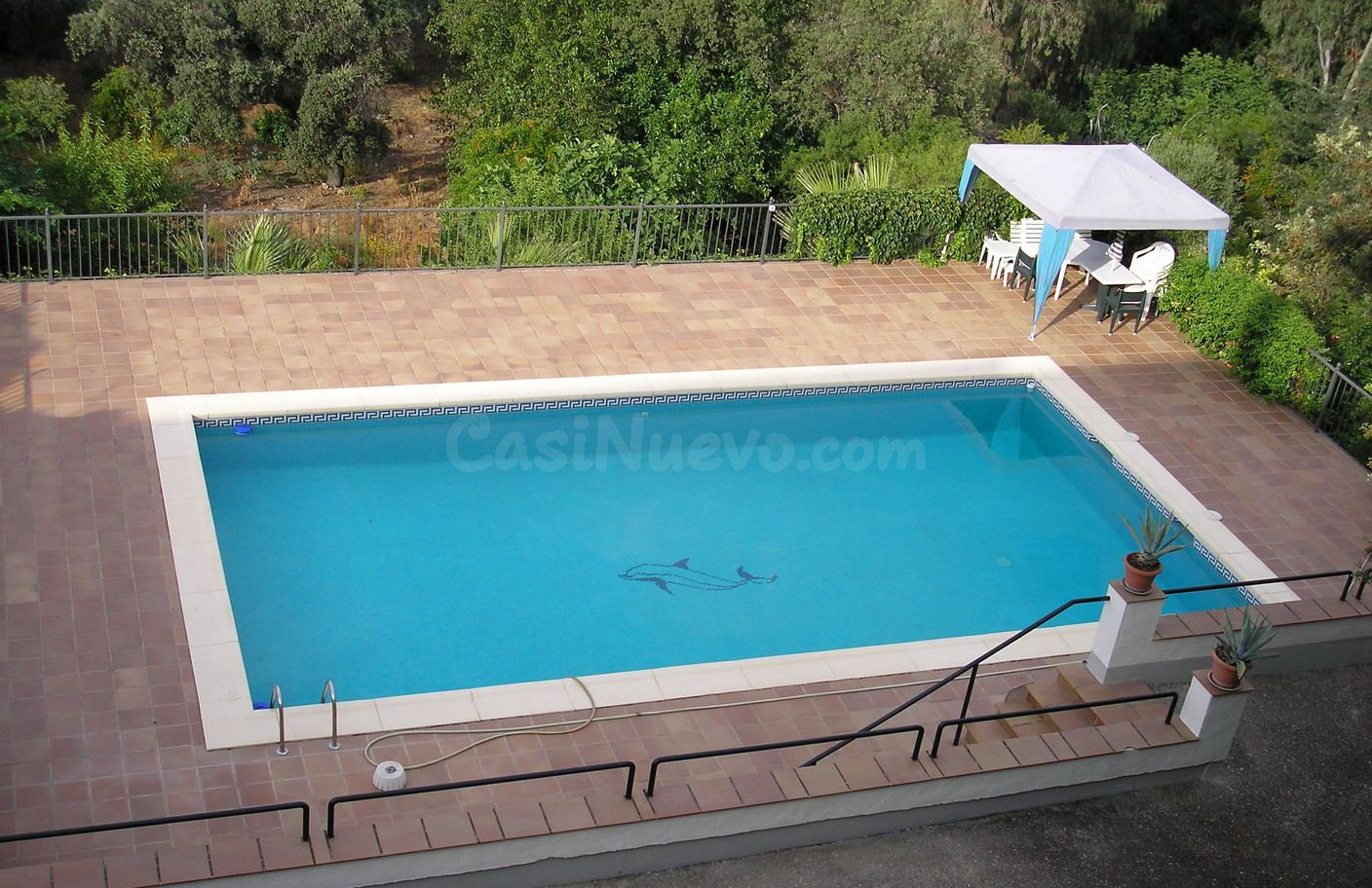 Exclusivo chalet independiente con gran parcela y piscina pr - foto 2