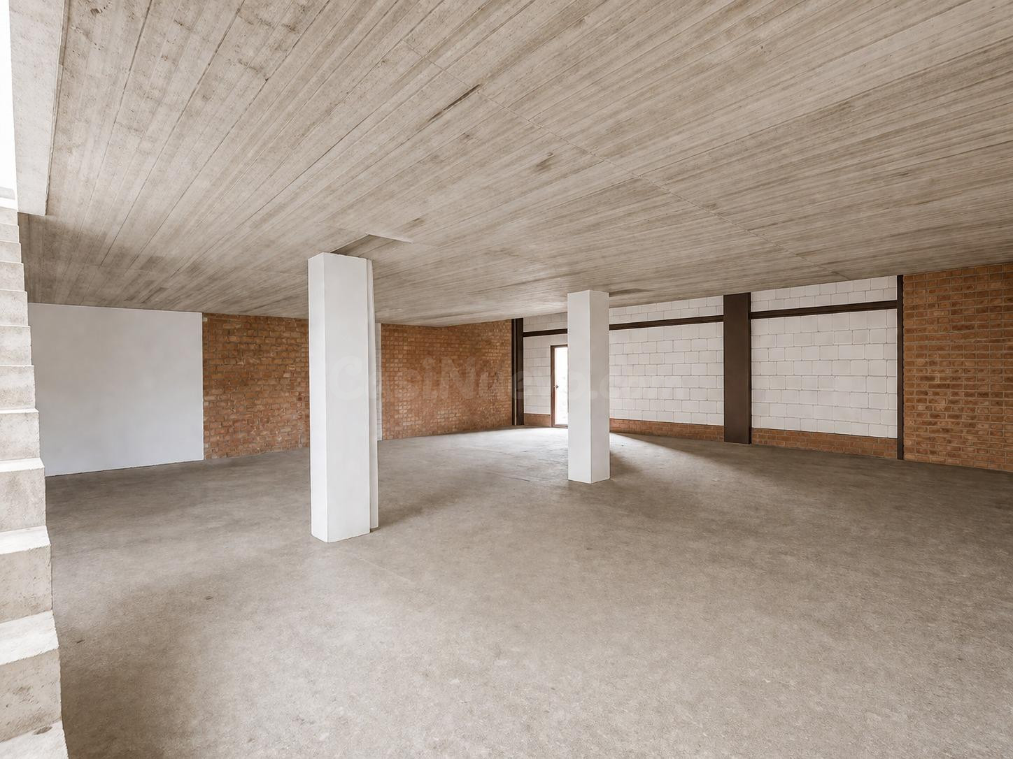 Local comercial en alquiler y venta – Primera línea del Vial - foto 2