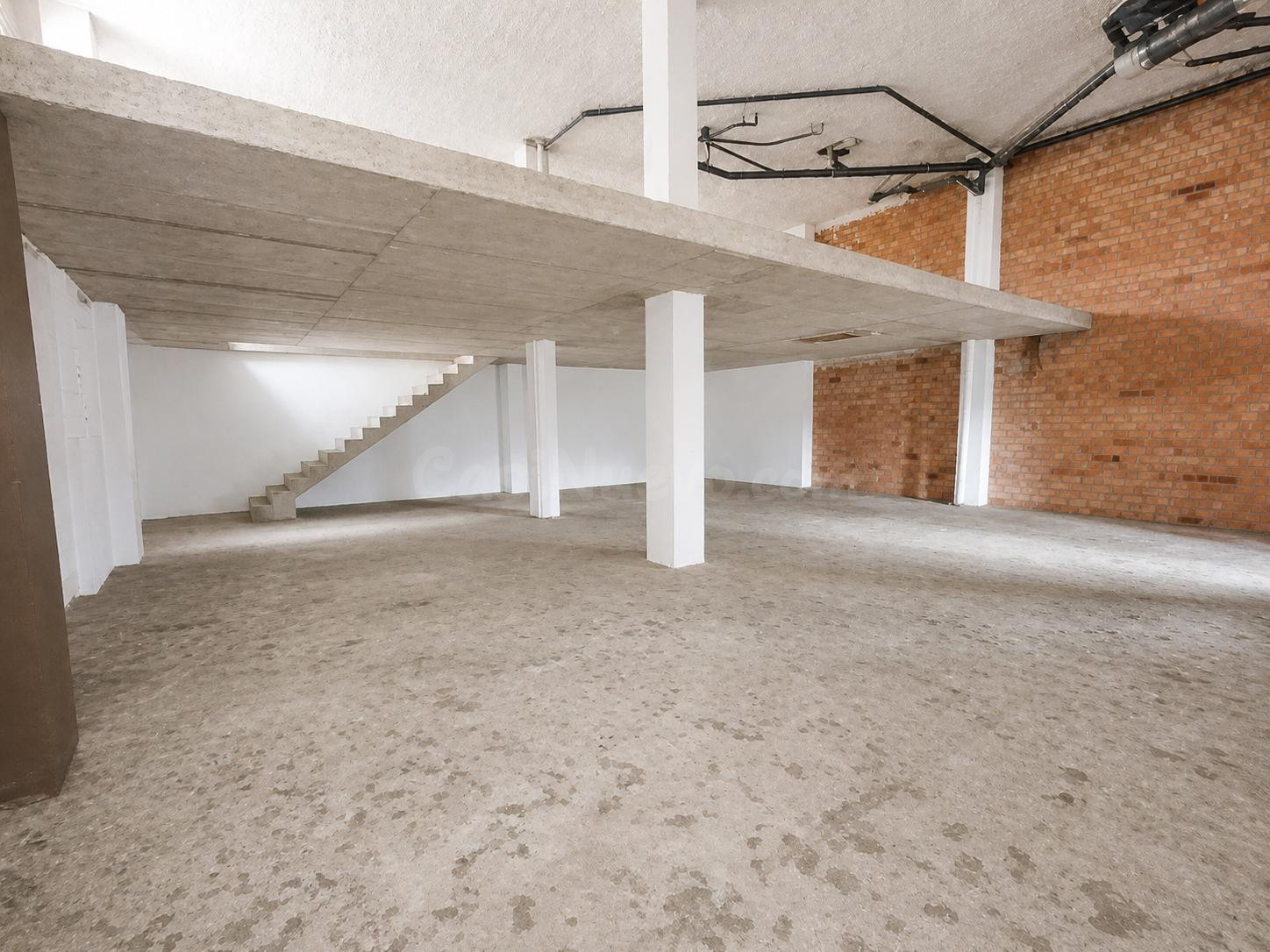 Local comercial en alquiler y venta – Primera línea del Vial - foto 3