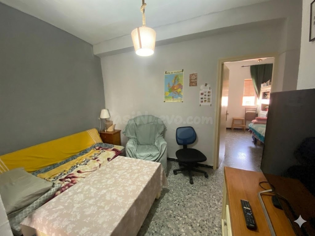 Acogedor apartamento cerca del centro de Los Barrios - foto 2
