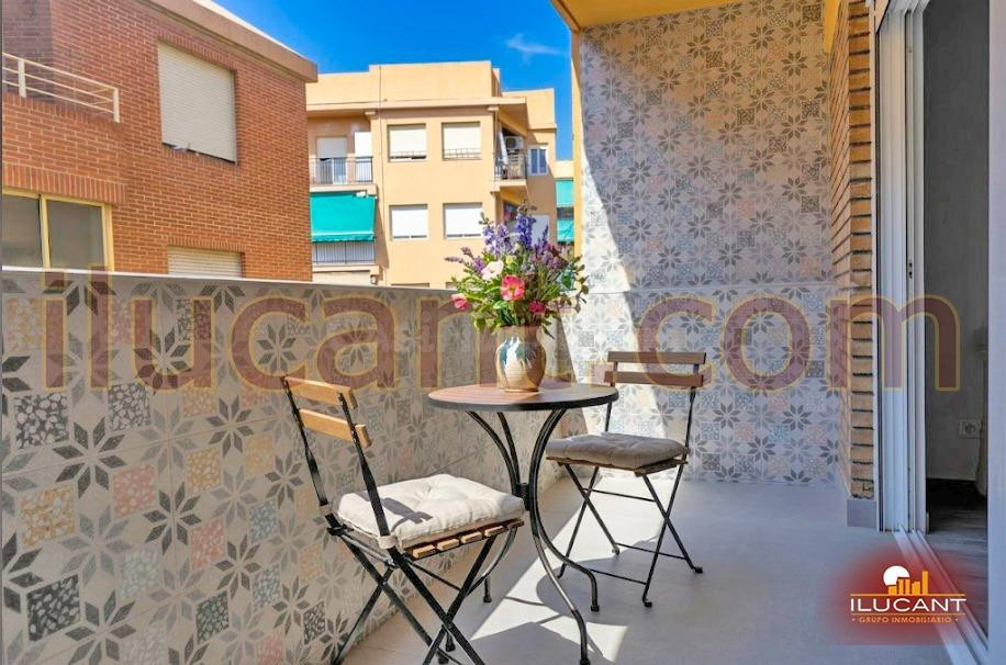 Campoamor - Balcón- Luminoso- Reformado- Plaza De Garaje Opc - foto 2