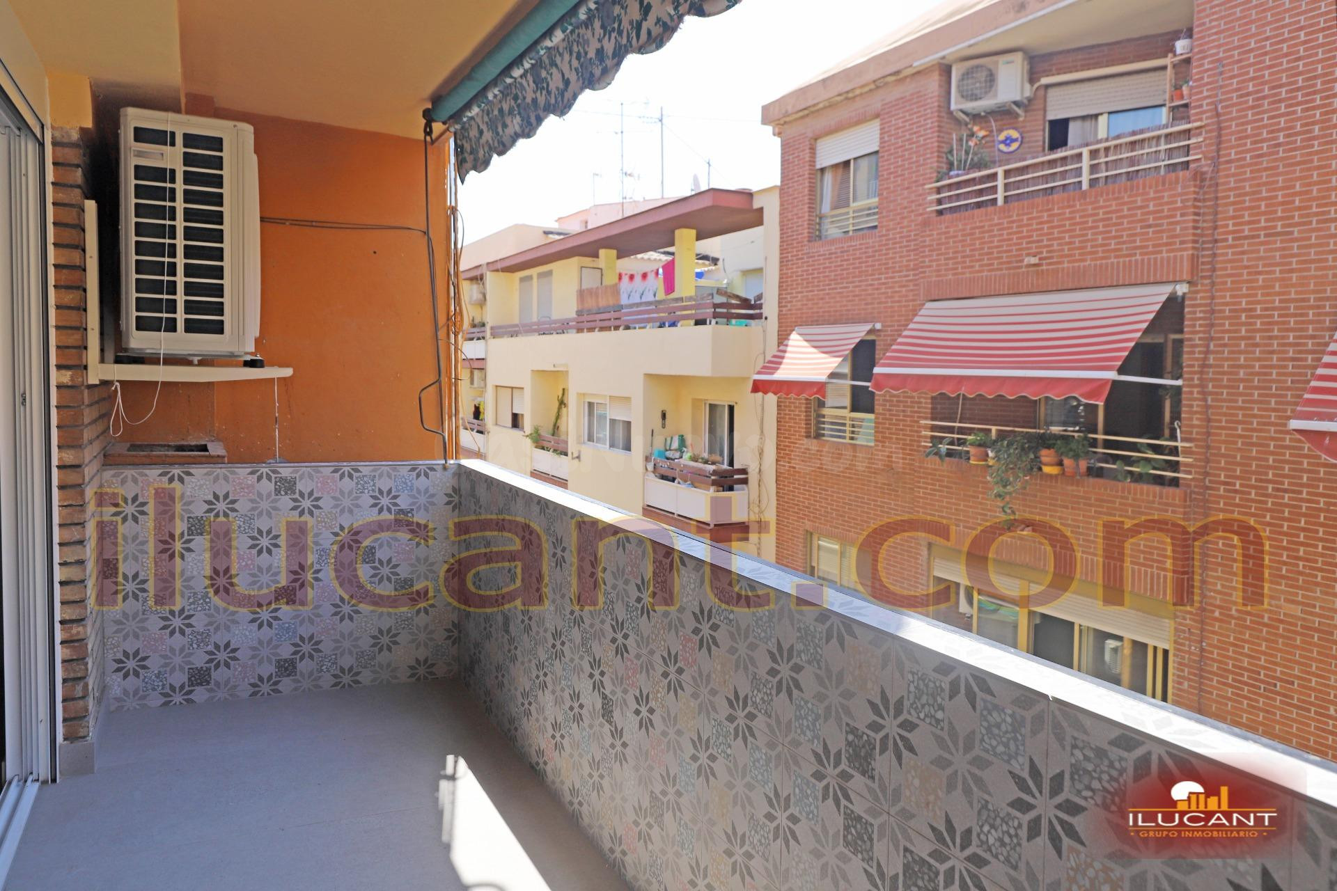 Campoamor - Balcón- Luminoso- Reformado- Plaza De Garaje Opc - foto 3