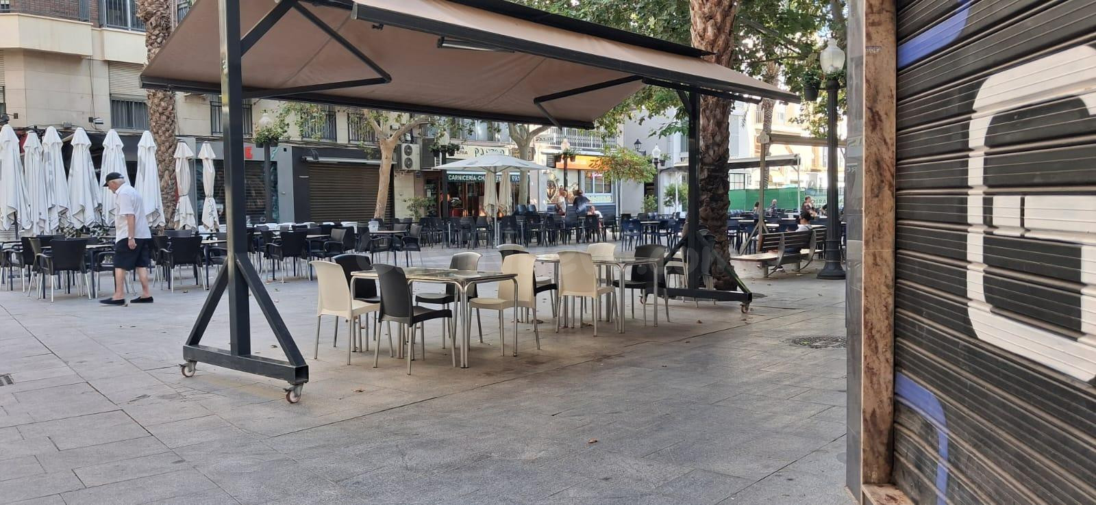 LOCAL CENTRO ALQUILER - JUNTO PLAZA LAS FLORES - foto 2