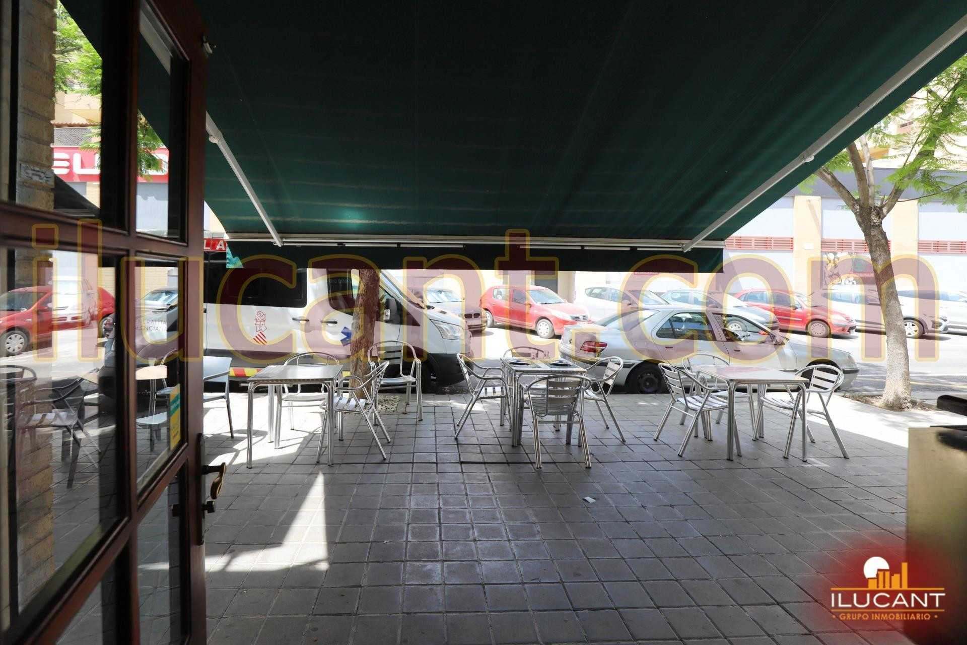 SE TRASPASA RESTAURANTE EN FUNCIONAMIENTO TOTALMENTE EQUIPADO EN SAN GABRIEL