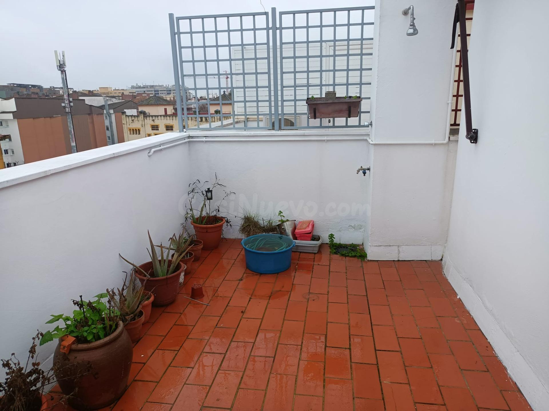 Piso tipo dúplex con terraza en Santa Rosa!!!