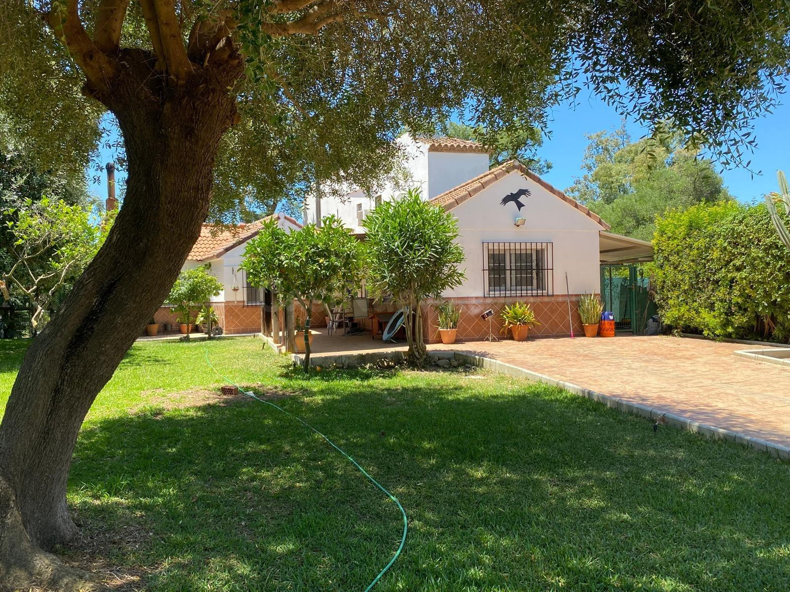 Encantadora finca urbana en el centro del pueblo