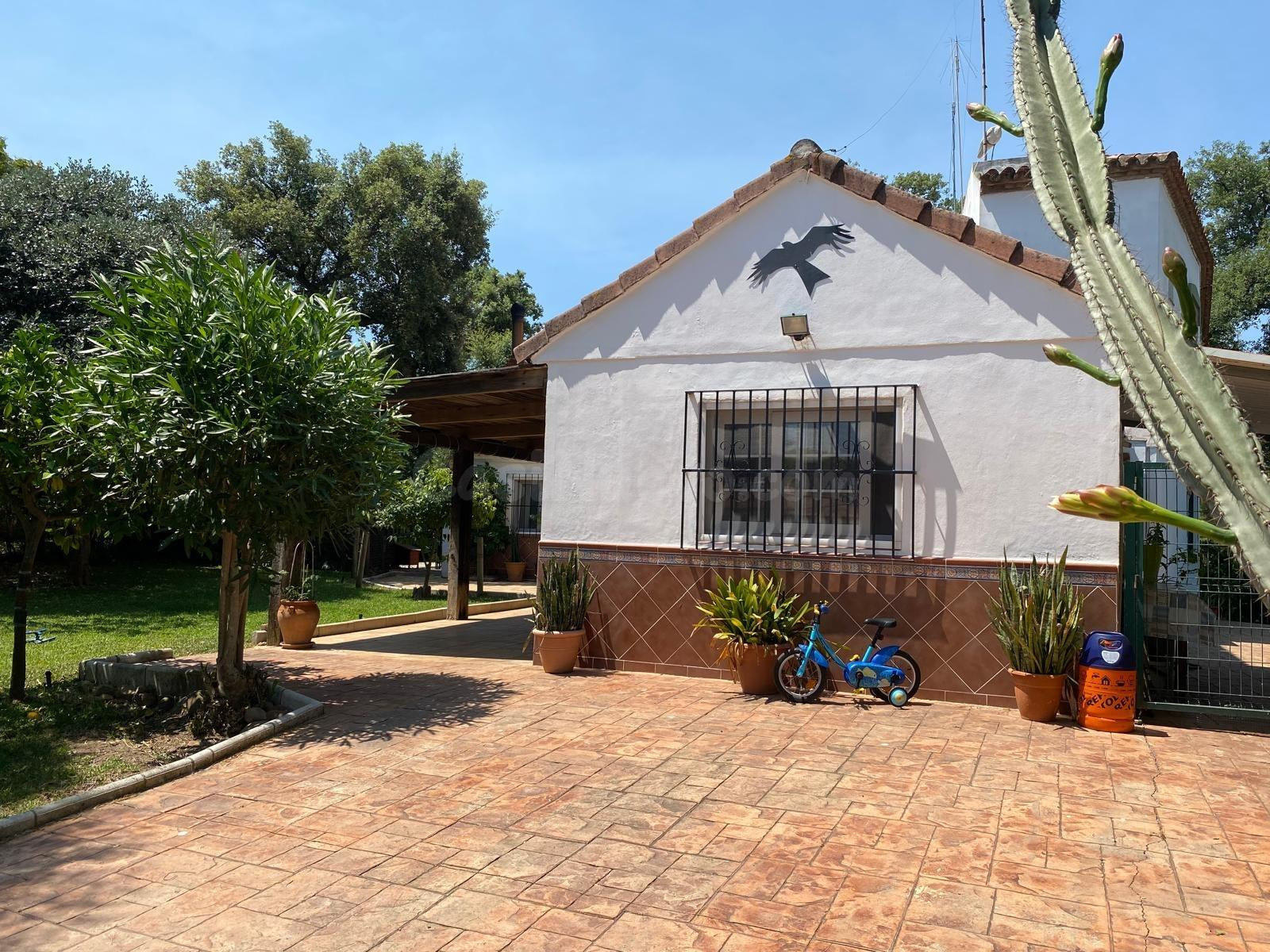 Encantadora finca urbana en el centro del pueblo - foto 4