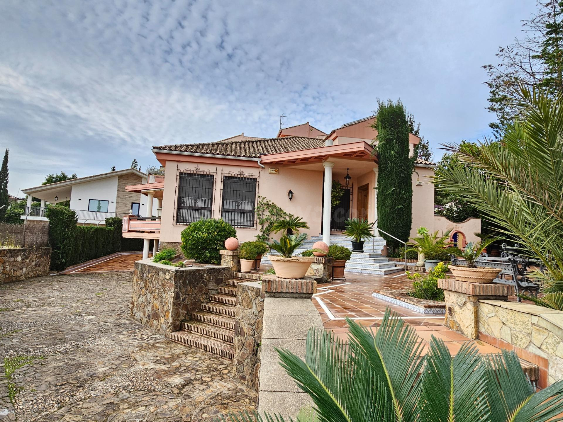 IMPRESIONANTE CHALET EN EL BRILLANTE 8 DORMITORIOS - foto 4