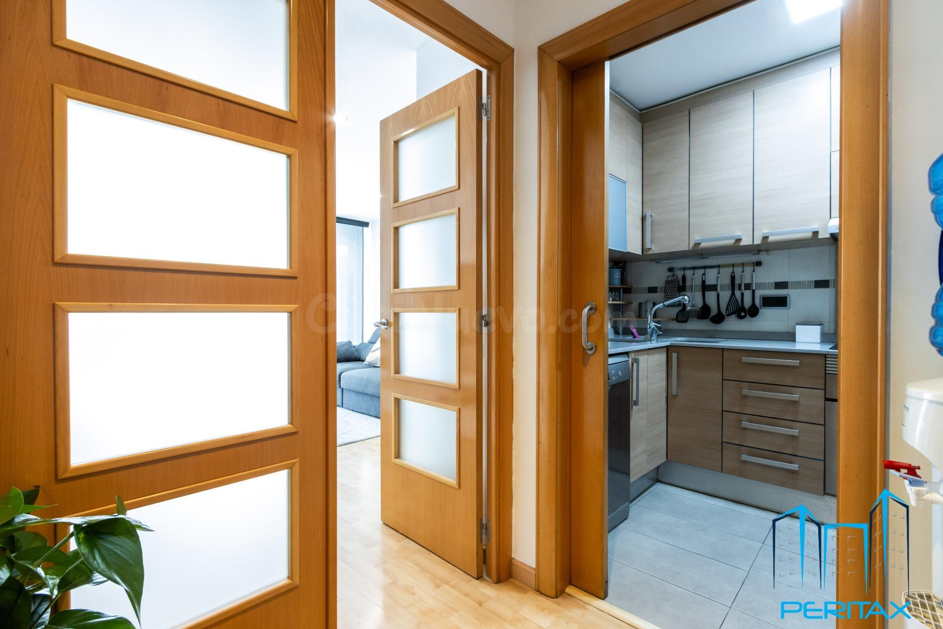 Vivir en “El Barco” de Sabadell: vivienda reformada con pisc - foto 3