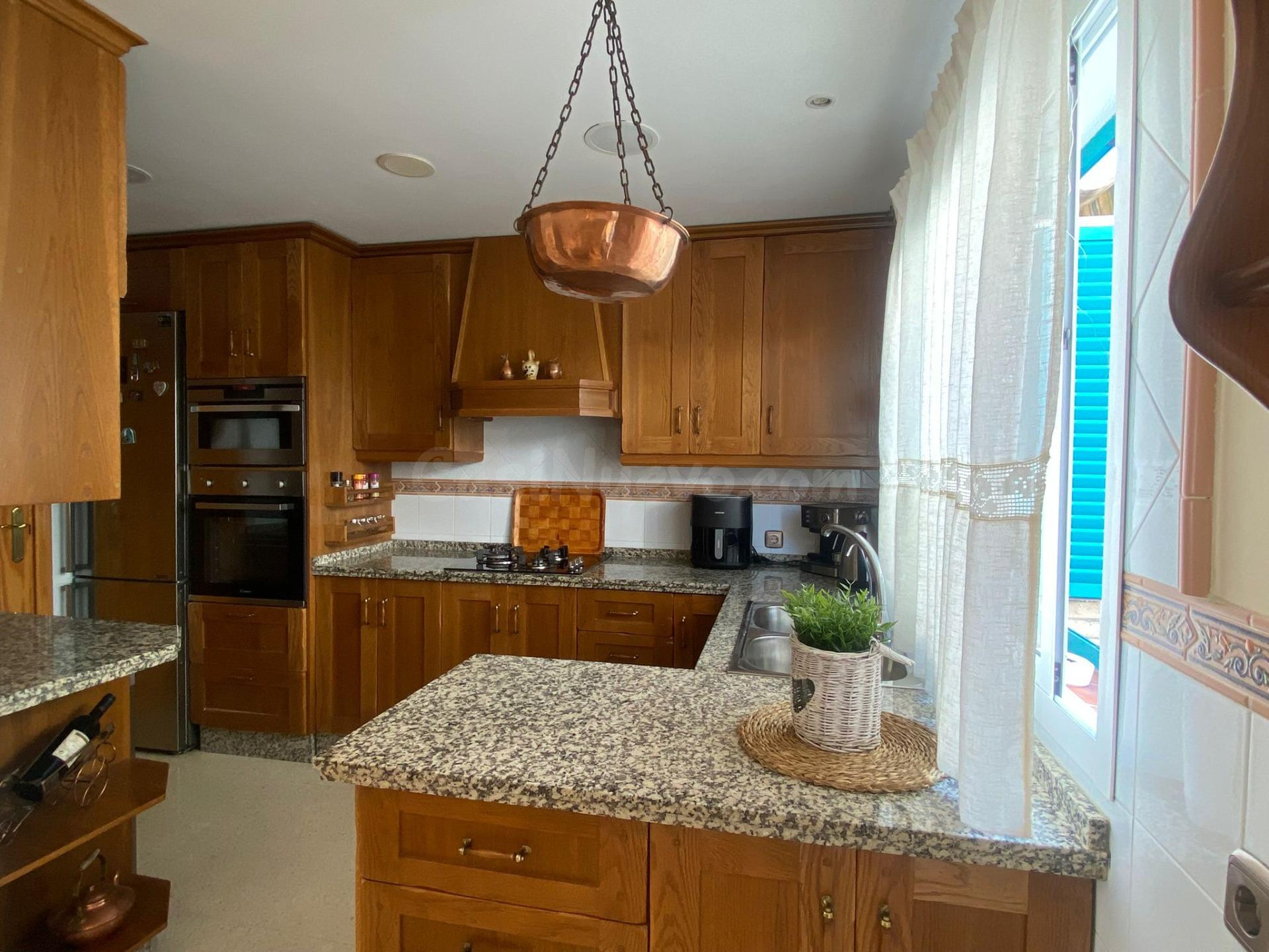 Hermosa casa en Santa Margarita con calidades de alta gama - foto 2