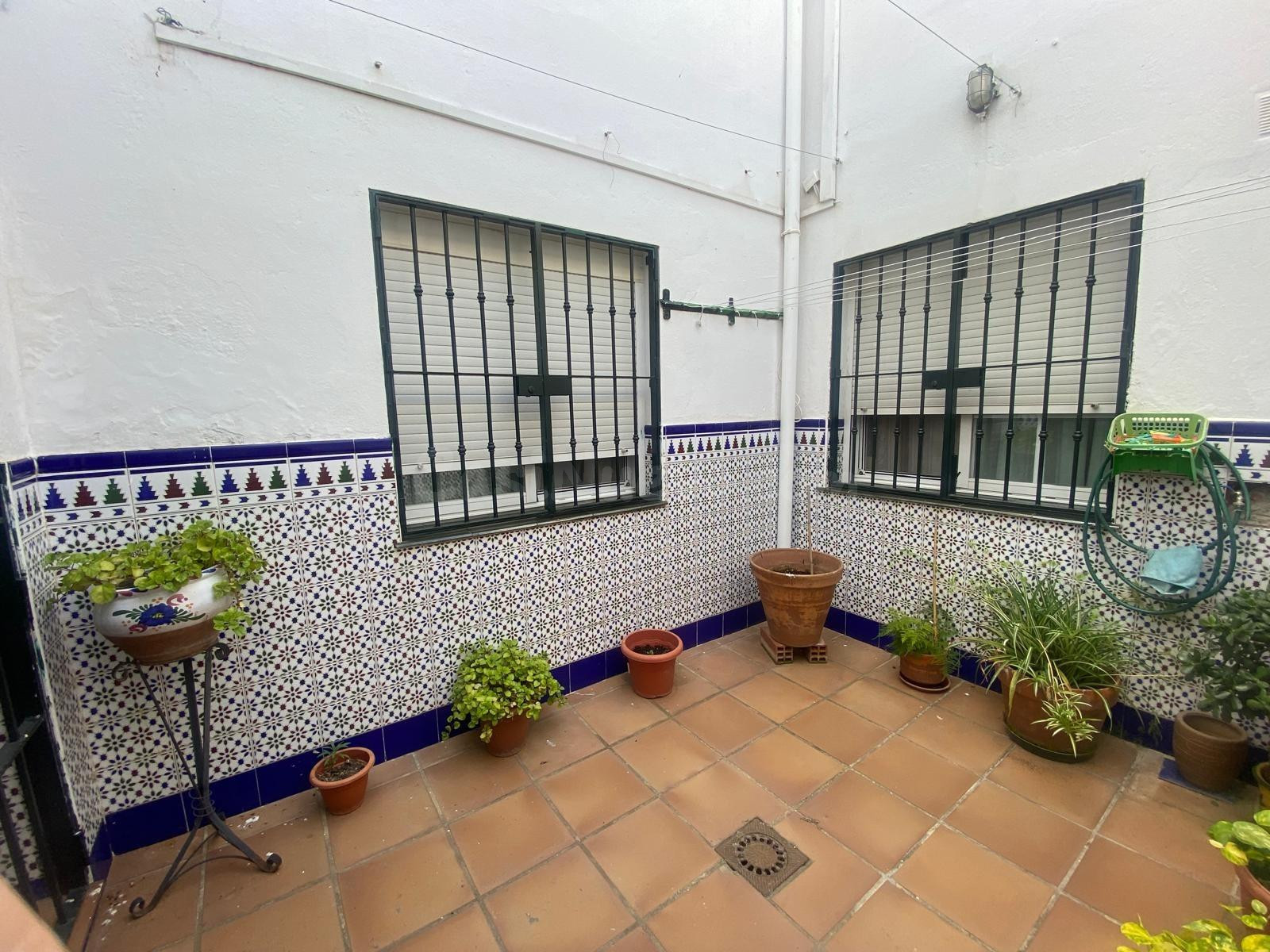 ACOGEDOR PISO ESTILO CLASICO