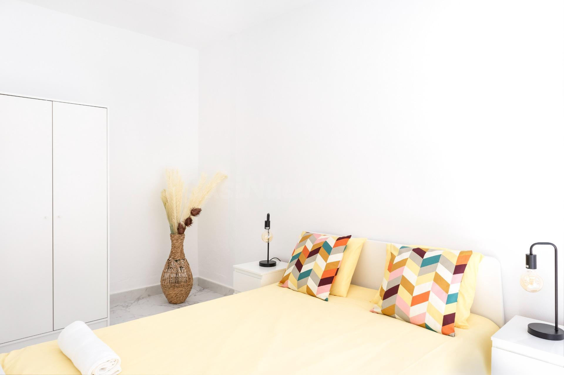 HERMOSO APARTAMENTO COMPLETAMENTE REFORMADO EN SOTOGRANDE - foto 3