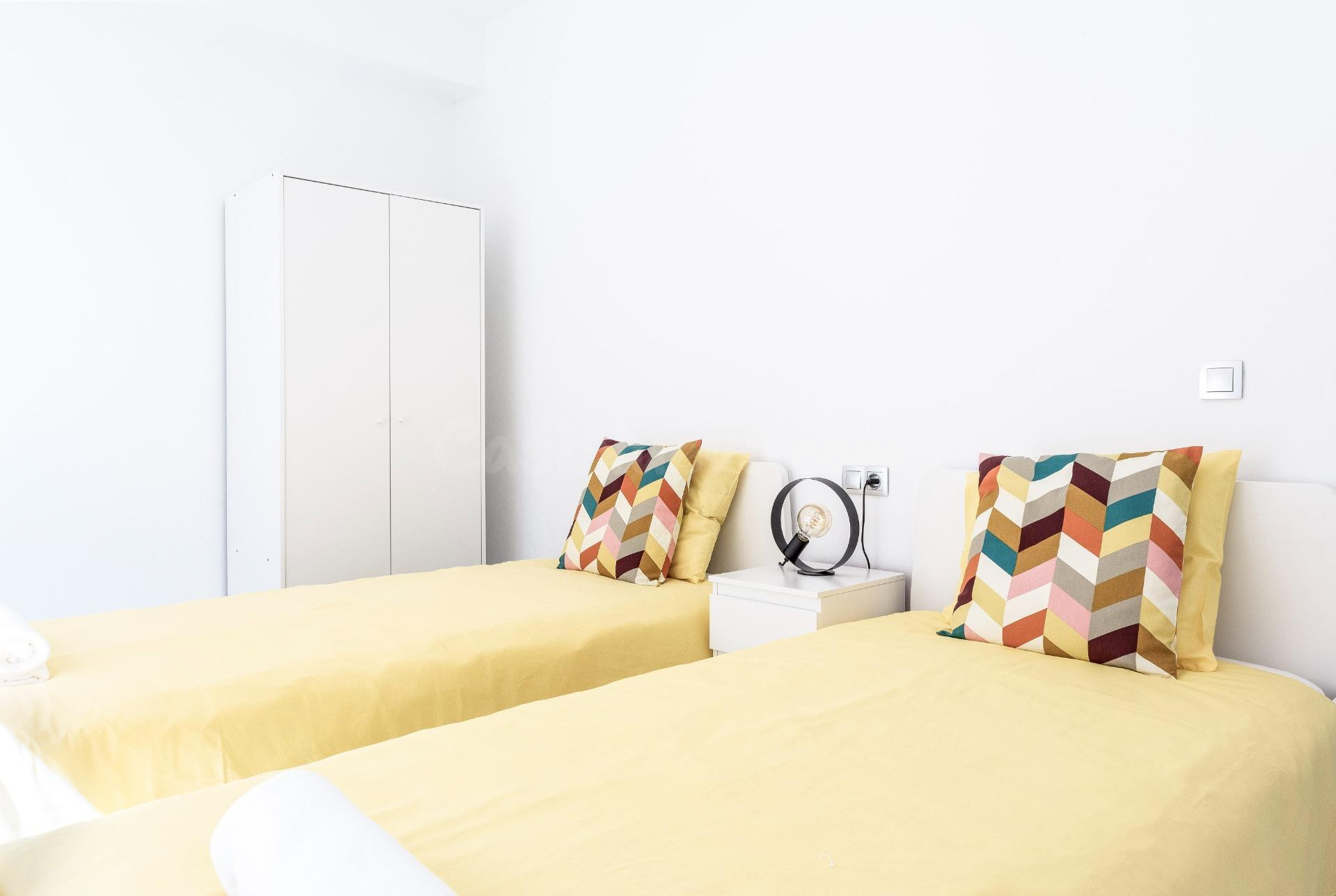 HERMOSO APARTAMENTO COMPLETAMENTE REFORMADO EN SOTOGRANDE - foto 4