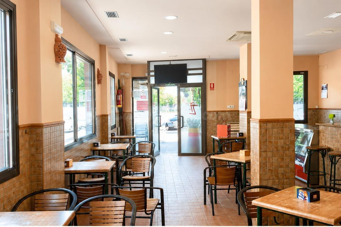 Local comercial en zona Levante - cairo!!!