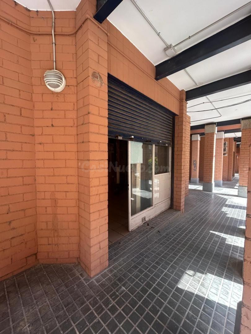 ESTUPENDO LOCAL COMERCIAL MUY BIEN UBICADO EN CA NORIAC