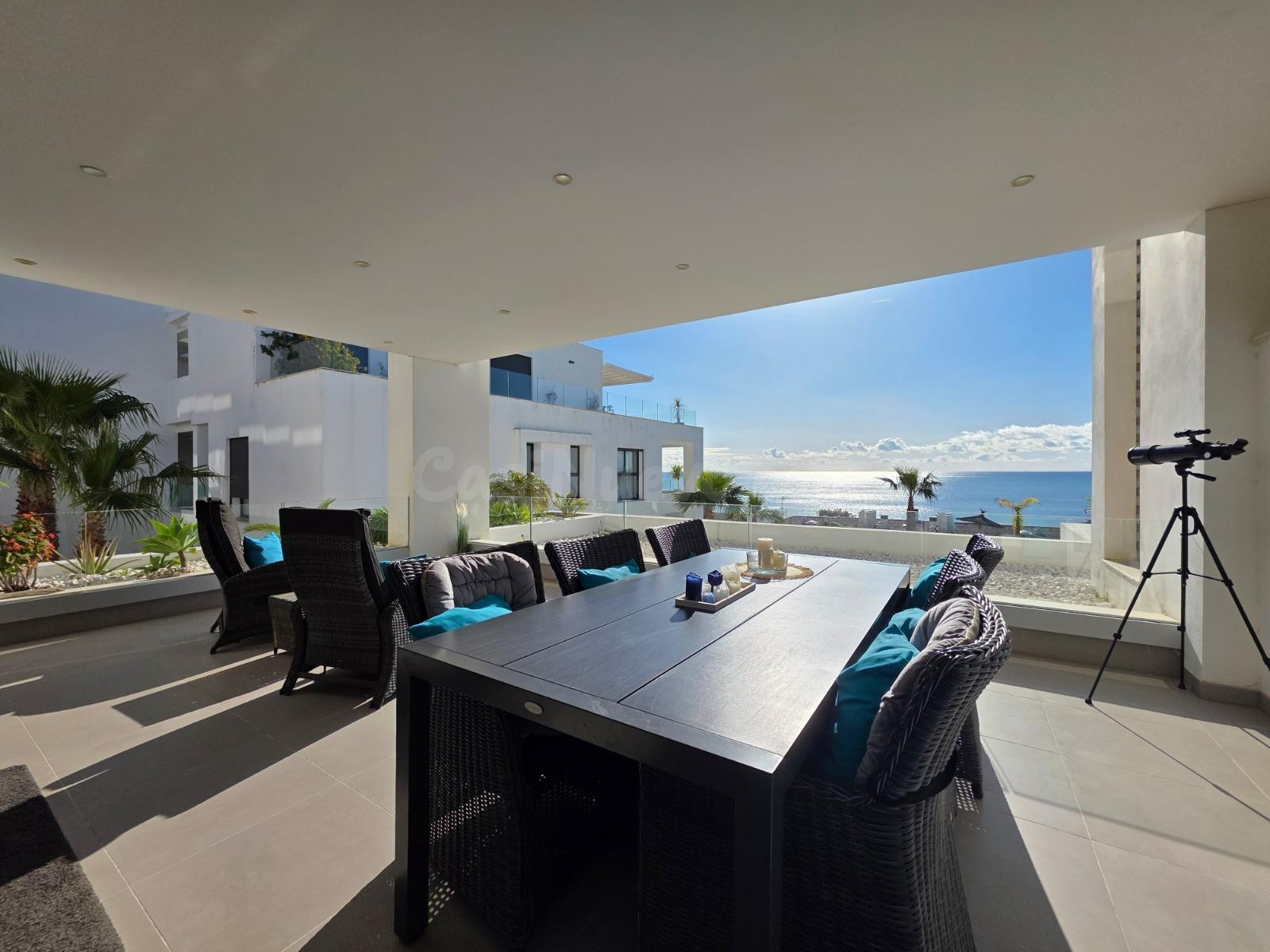 Exclusivo apartamento de lujo en primera línea de mar en Alc - foto 4