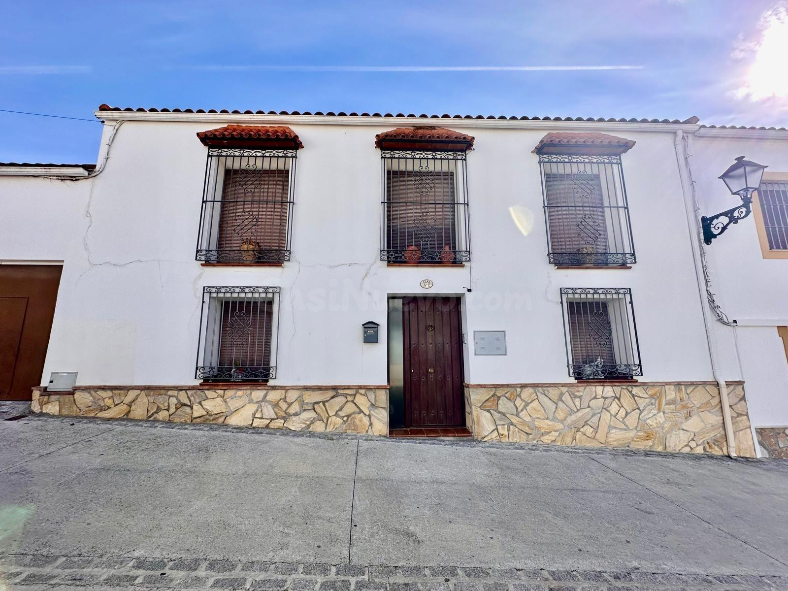Casa reformada, 6 habitaciones y patio en Fuente Obejuna - foto 2