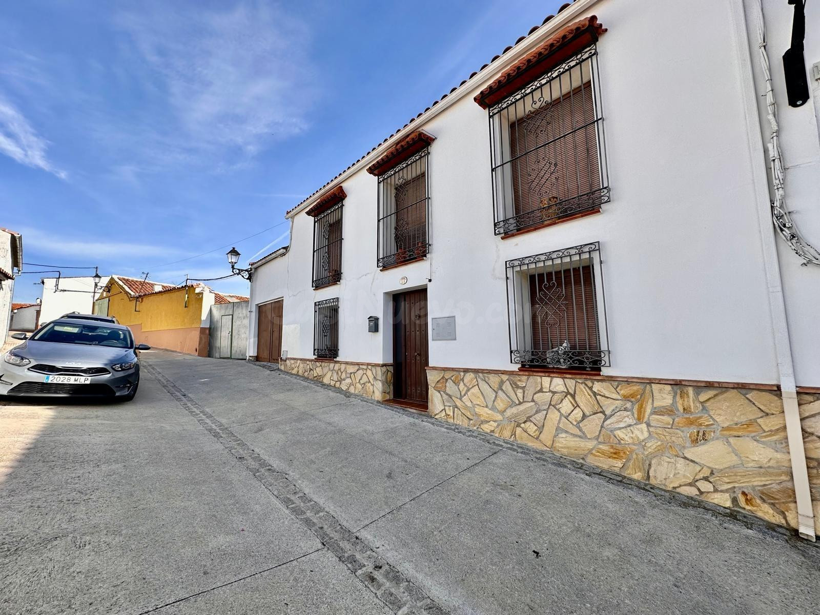 Casa reformada, 6 habitaciones y patio en Fuente Obejuna - foto 3