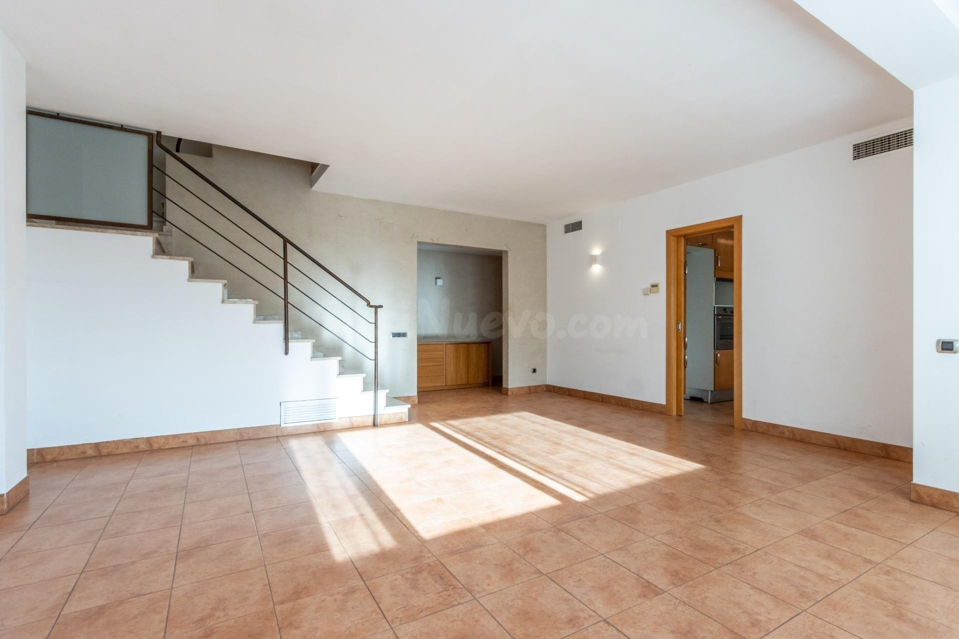 ESPECTACULAR ÁTICO DÚPLEX DE 5 habitaciones CON 2 SALONES, 2 - foto 4