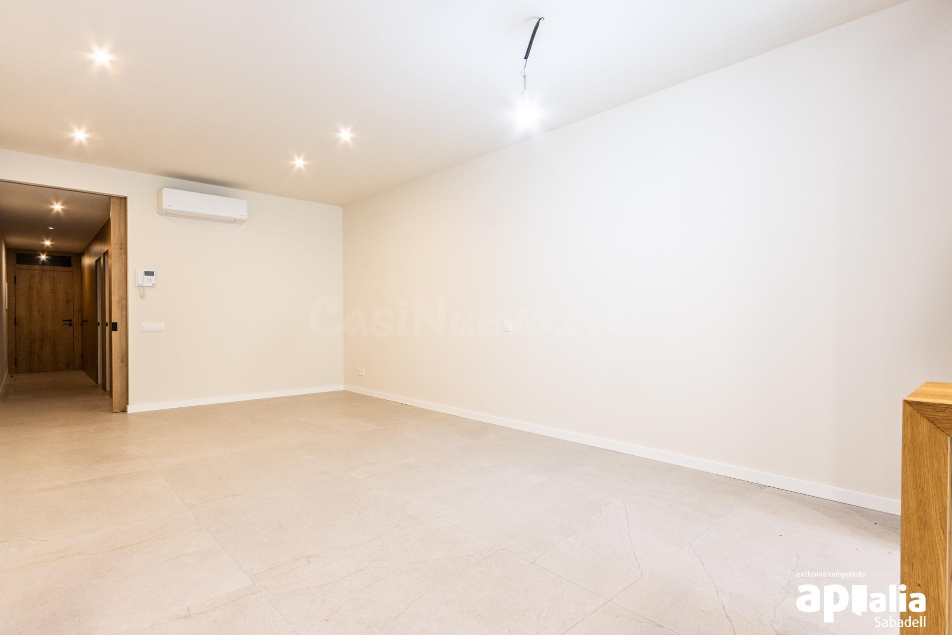 Casa en el centro reformada a estrenar con patio y terraza! - foto 4