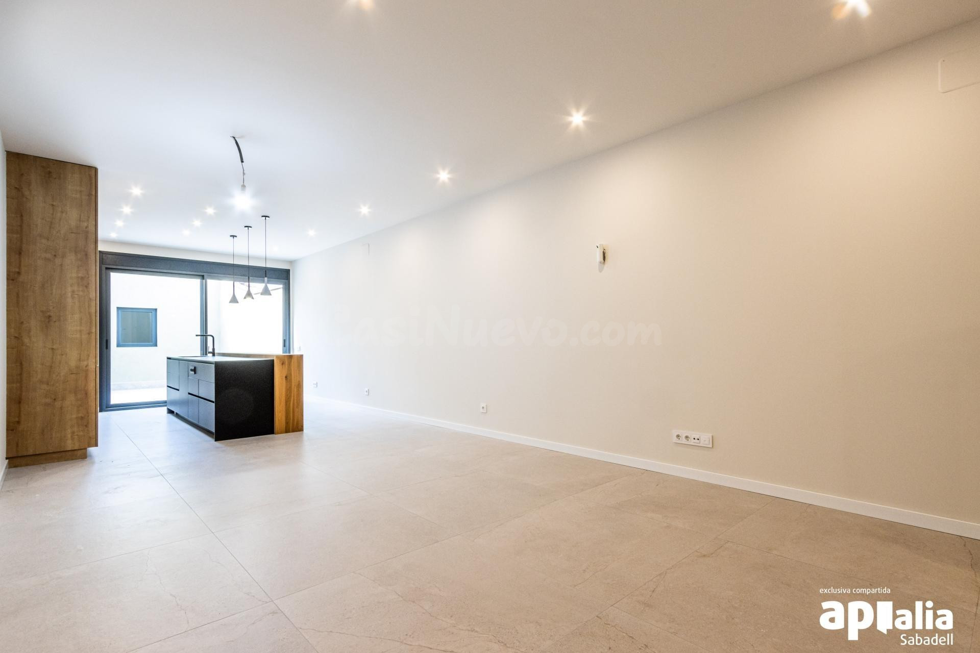Casa en el centro reformada a estrenar con patio y terraza! - foto 5
