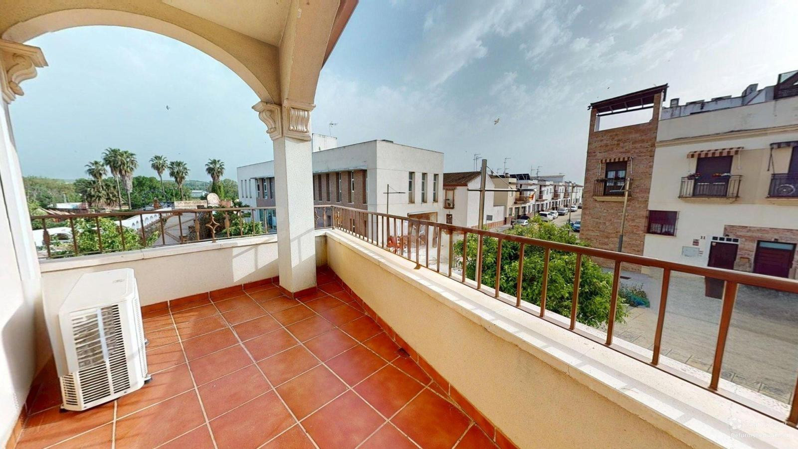 Amplia Casa con sotano en Villafranca, Córdoba - Ideal para 