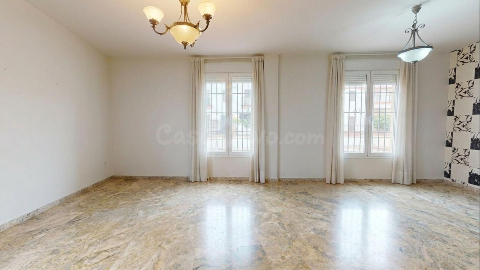 Amplia Casa con sotano en Villafranca, Córdoba - Ideal para  - foto 5