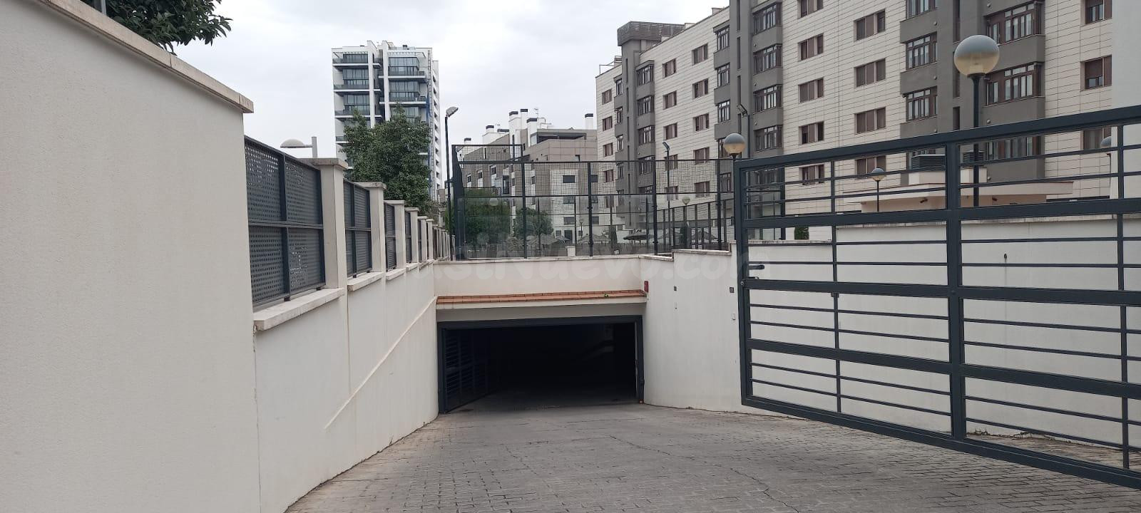 VENTA DE PLAZA DE PARKING CON TRASTERO JUNTO ARROYO DEL MORO - foto 4
