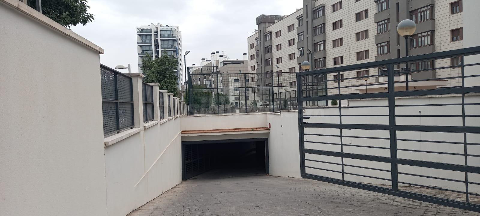 VENTA DE PLAZA DE PARKING CON TRASTERO JUNTO ARROYO DEL MORO - foto 5