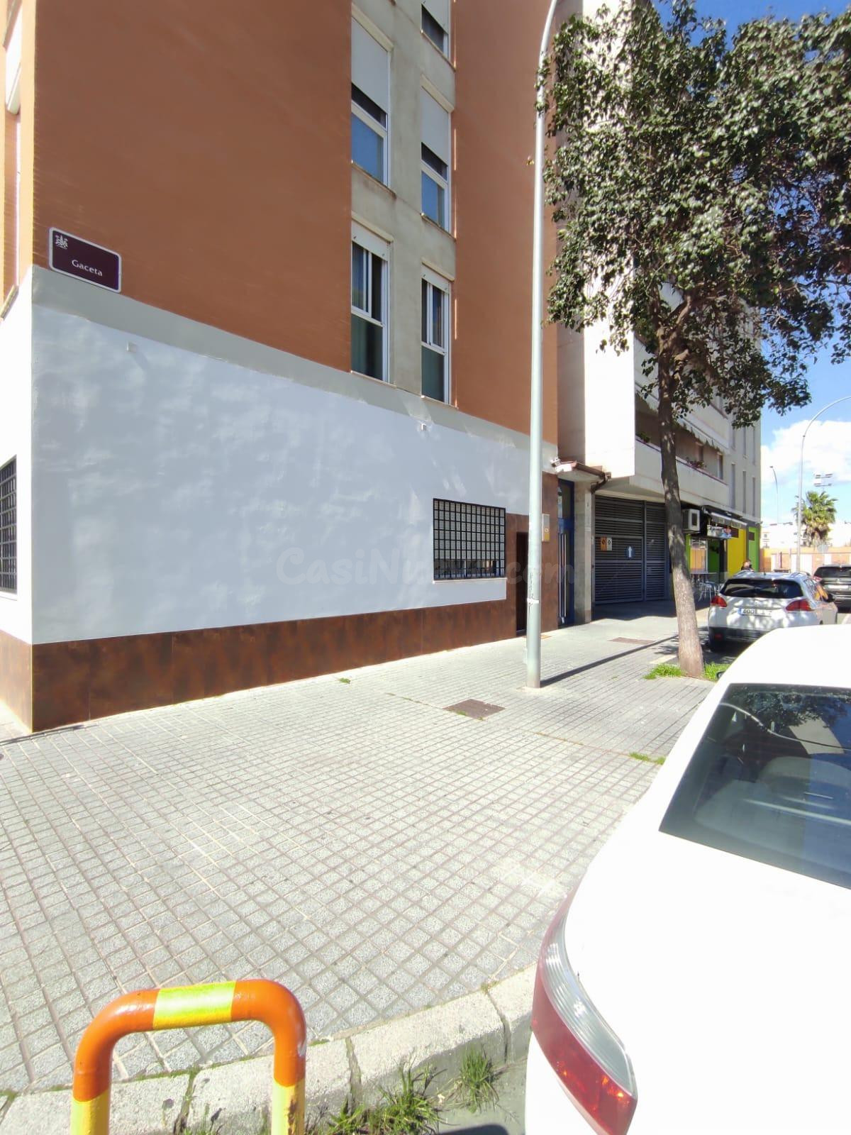 PLAZA DE APARCAMIENTO EN EL ARENAL - foto 2